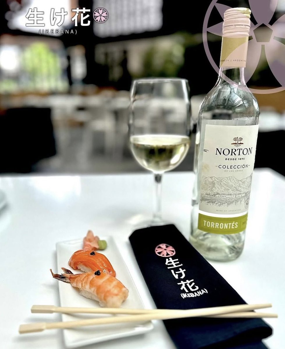 IkebanaTeppan's tweet photo. #Nigiris con una copa de #VinoBlanco. ¿A poco no se te antojó?
Te esperamos en #Ikebana.
#IkebanaTeppan #CocinaJaponesa #Antea #Deli #Querétaro https://t.co/olhnQl49sn