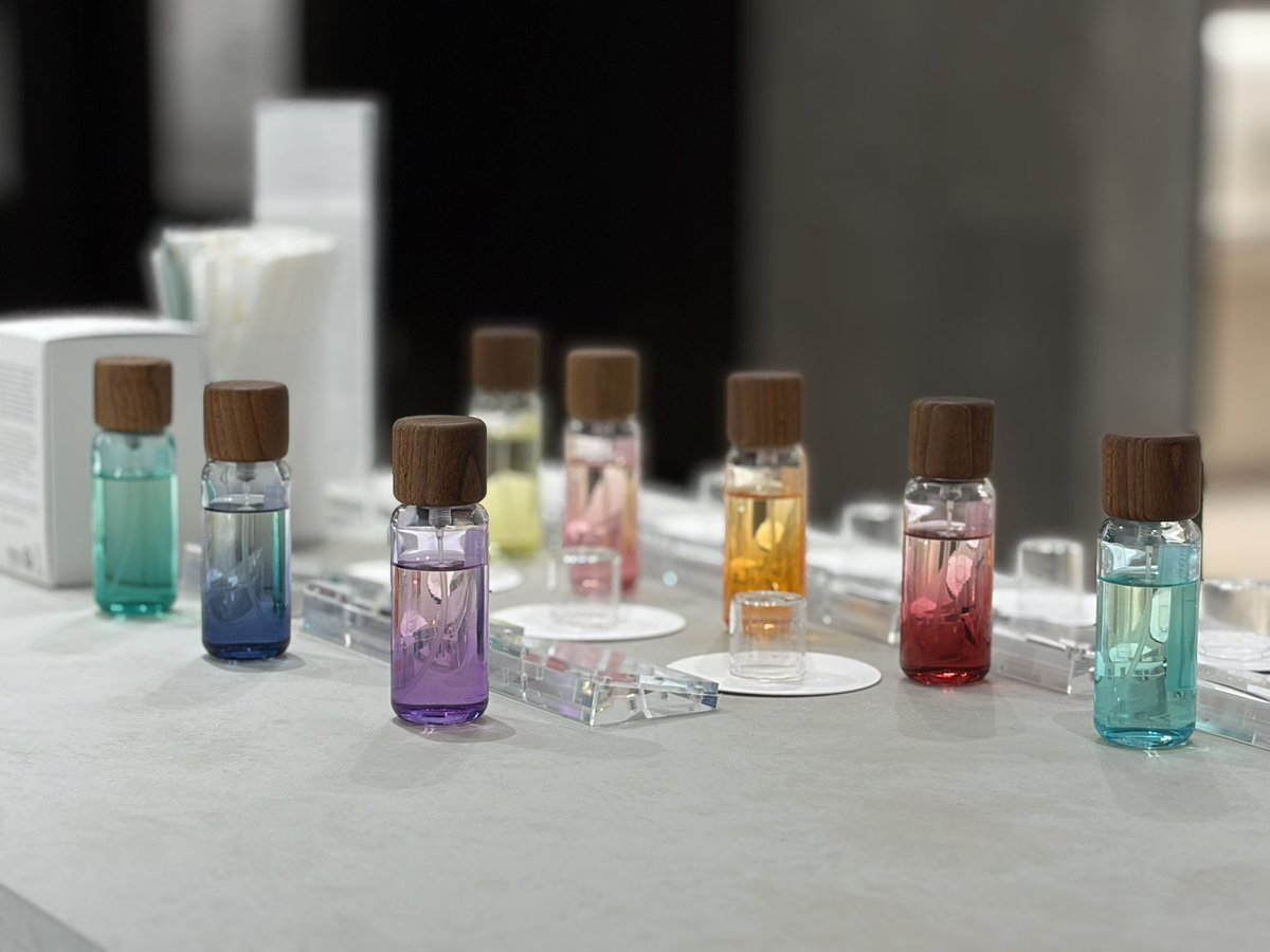 Profecscent tweet media