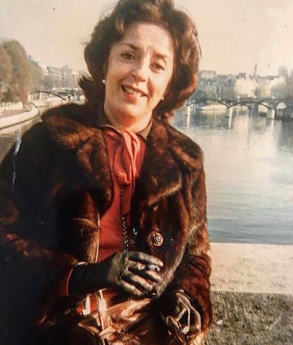 InesOdz's tweet photo. @gucci Meanwhile my grandma in the 80s https://t.co/J2ok4TD0QM