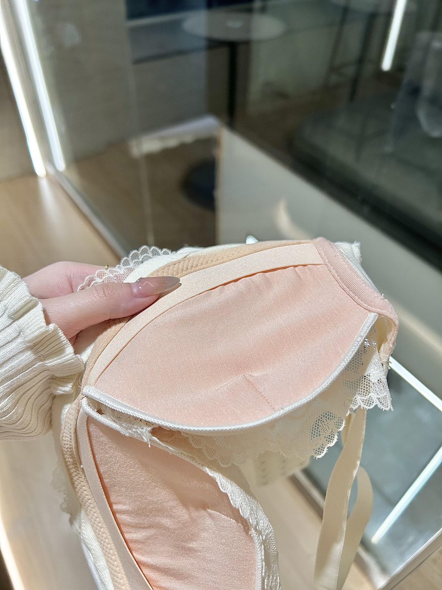 🇨🇦He Mei tweet media