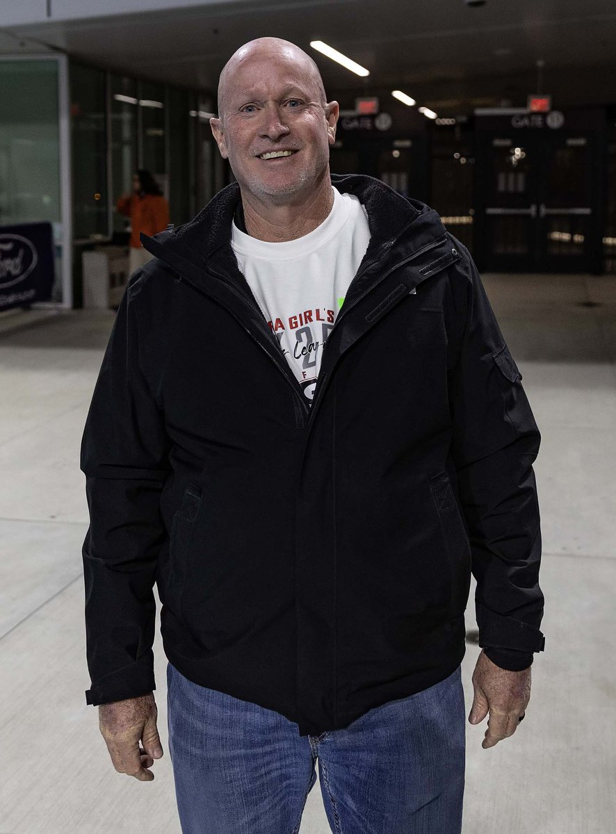 210PrepSports's tweet photo. I’m very happy &amp; proud to announce that Glendora’s own, @GHSAPTilton will take over the principal duties starting tomorrow morning at GHS. @GHighAthletics @Aidan_Yamazaki @tanner_grable @Glendora_Gbkb @Adam_Nunemaker https://t.co/X9vnKtSJzI https://t.co/b7Z5DN670D