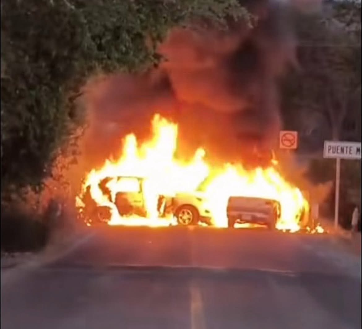 CHISMEBELIKO tweet media