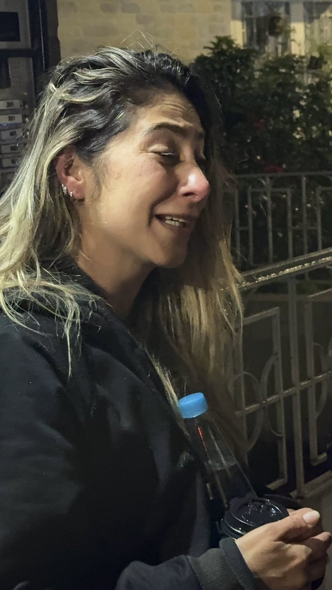 ELTIEMPO's tweet photo. 🔴 #ATENCIÓN | Estas son las primeras imágenes de Diana Ospina, mujer que había desaparecido desde la madrugada del 22 de febrero tras tomar un taxi en Bogotá. https://t.co/KrZKabOs4C