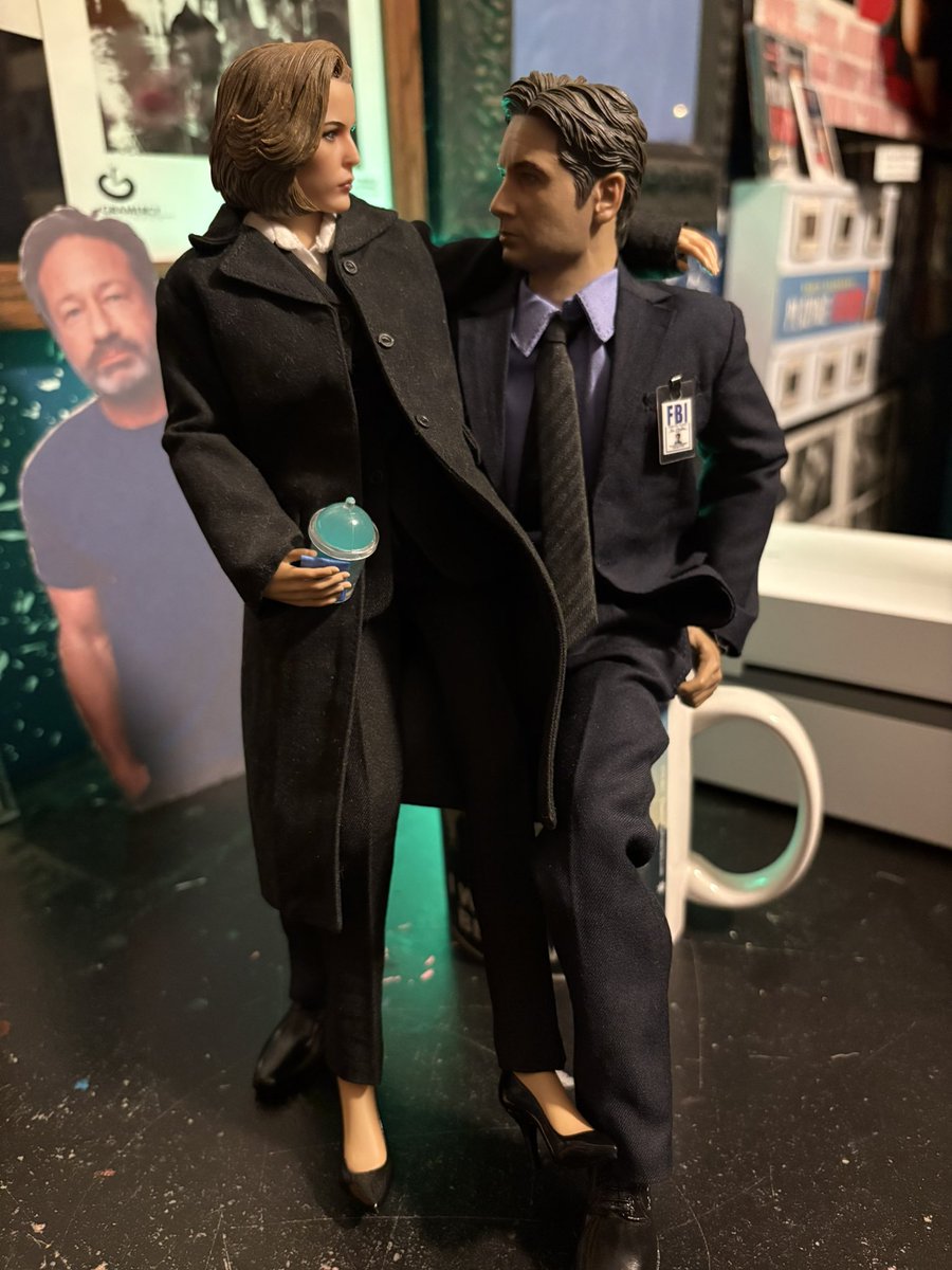 hearteyes4david's tweet image. Happy birthday #Scully!! @ScullyCoffee4NF #GillianAnderson #XFiles