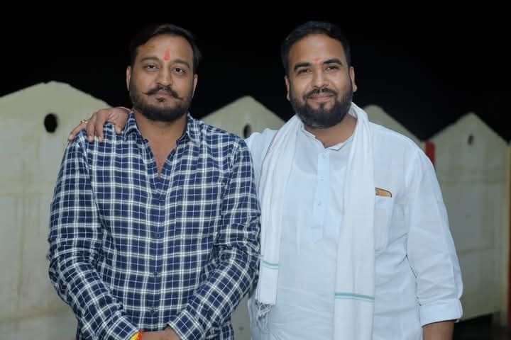 DeepakMishra_MP's tweet photo. बड़े भाई पूर्व विधायक आगर मालवा मान. @VipinWankhede_  जी जिलाध्यक्ष कांग्रेस कमेटी इंदौर(ग्रामीण) को जन्मदिवस की ढेर सारी शुभकामनाएं
ईश्वर आपको उत्तम स्वास्थ्य एवं दीर्घायु प्रदान करे। https://t.co/MKTQFfOAL1