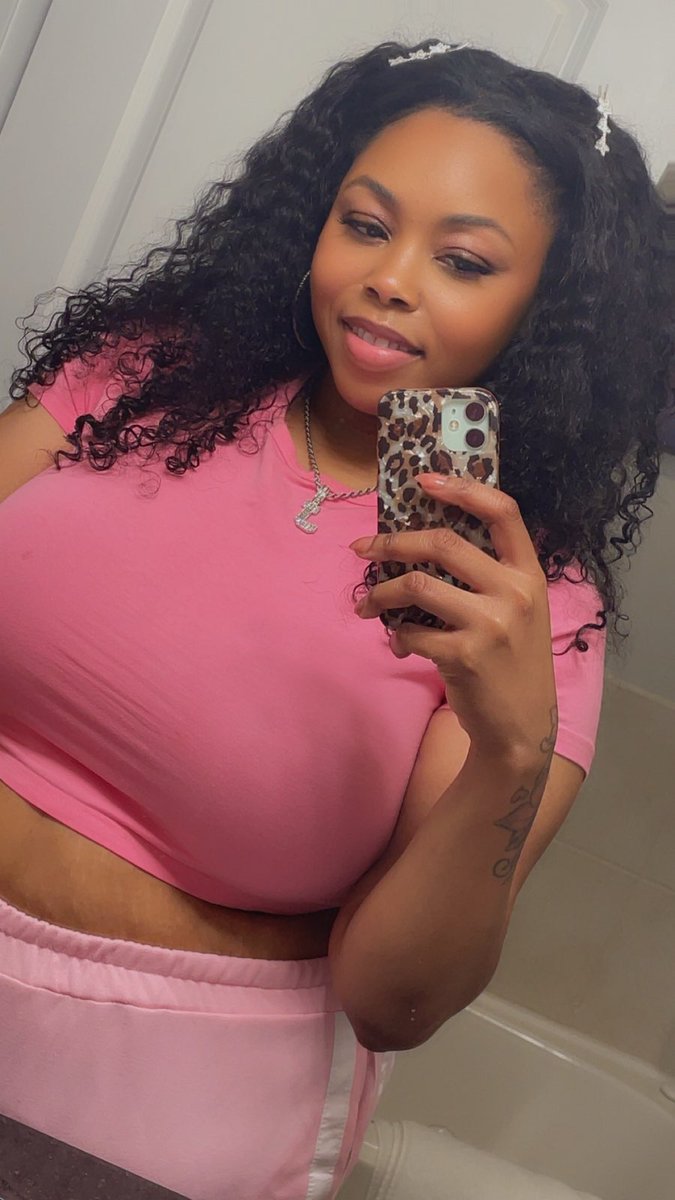 CinnaaBae's tweet photo. 🎀🎀♀️ https://t.co/z3c4qjnm79