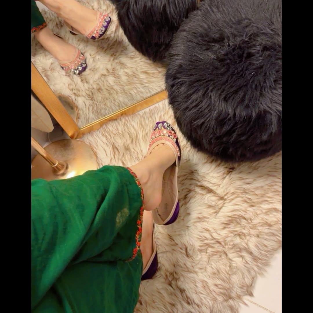 syedaarooj01's tweet photo. Hlo lossers..
See your everything under my feet 🤣 your ego money family 🤣 you don't any right anymore 🤣🤣🤣

Rt my losser 🤣 https://t.co/Ytc1cFtxKV
