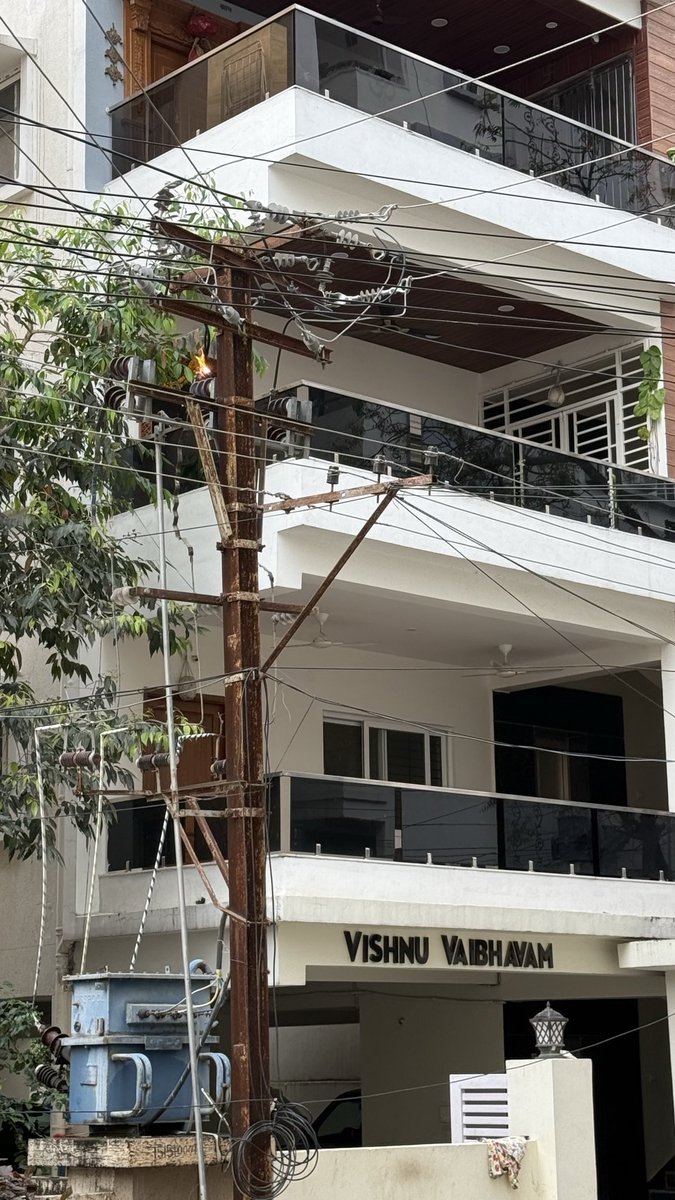 d_technomaniac's tweet photo. Fire in electric pole. Prashant Hills Colony, Vishnu Vaibhavam. Needs immediate attention. @tgspdcl @se_op_cybercity https://t.co/3vE7HeEO0T