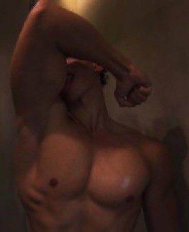 thestudvampire's tweet photo. The 𝐕𝐀𝐌𝐏𝐈𝐑𝐄 is showering..

Don’t bother him unless you plan on 𝐡𝐞𝐥𝐩𝐢𝐧𝐠.🙄 https://t.co/CHDwZsJ2uW