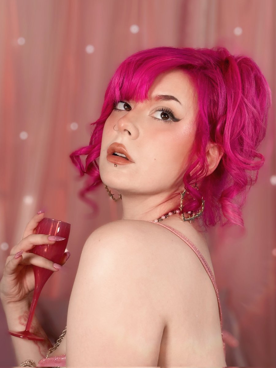 Kawaiiconic Ali tweet media