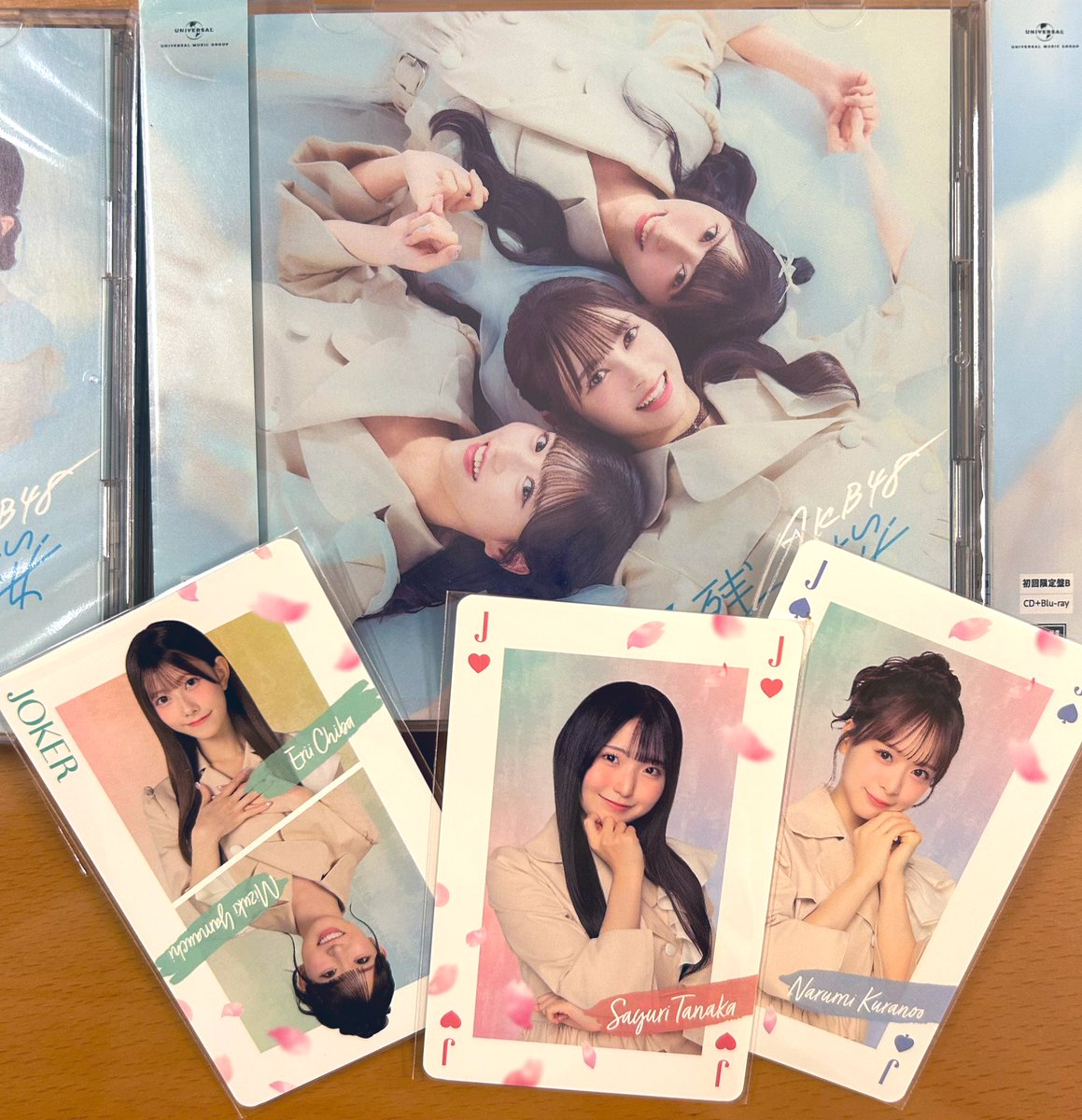 candy_ms4846's tweet photo. フラゲ🌸🤍
トランプカード可愛い🃏♥️
田中沙友利ちゃんかわいいね🐣🌷
 #AKB48_名残り桜 https://t.co/VzOI93vYNA