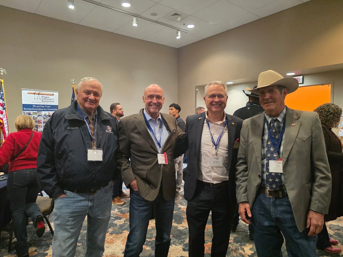 RepGregSmith's tweet photo. Gathering with old and new friends at the Oregon Cattlemen’s Association reception this evening. Working together to feed Oregonians and fight dangerous initiatives like IP28!
#oregon #easternoregon #cattle #rancher #gregsmith https://t.co/0jiPMG06oe
