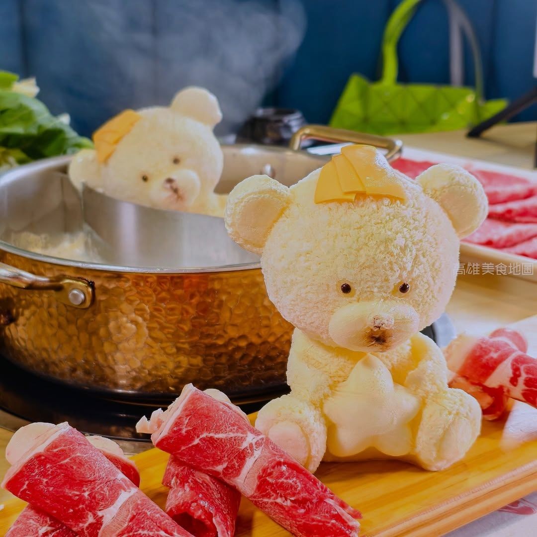 Truth of life: nothing a bite of milk teacan't fix; if one can't, take two。让人无法拒绝！