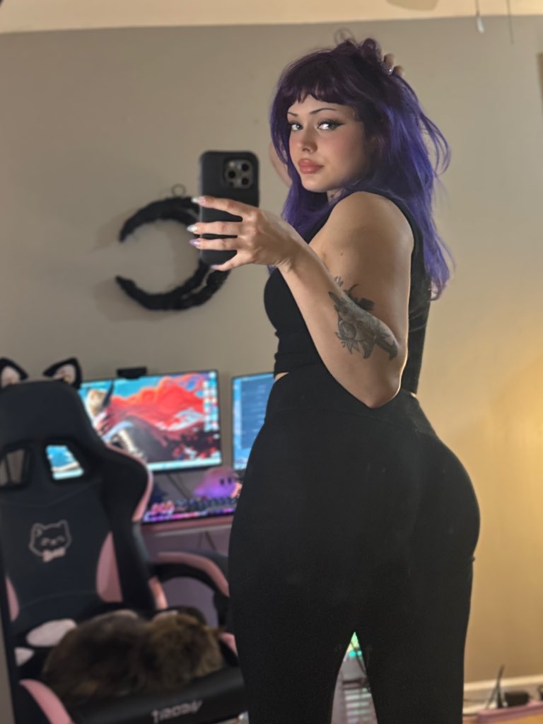 void kitty tweet media