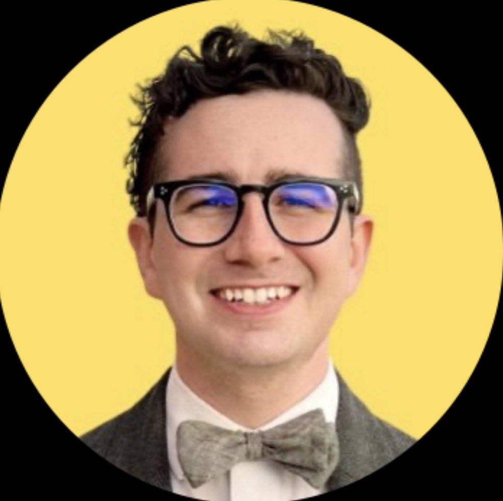 HotLDSRM's tweet image. One look at Izzy… and it all makes sense. #serf