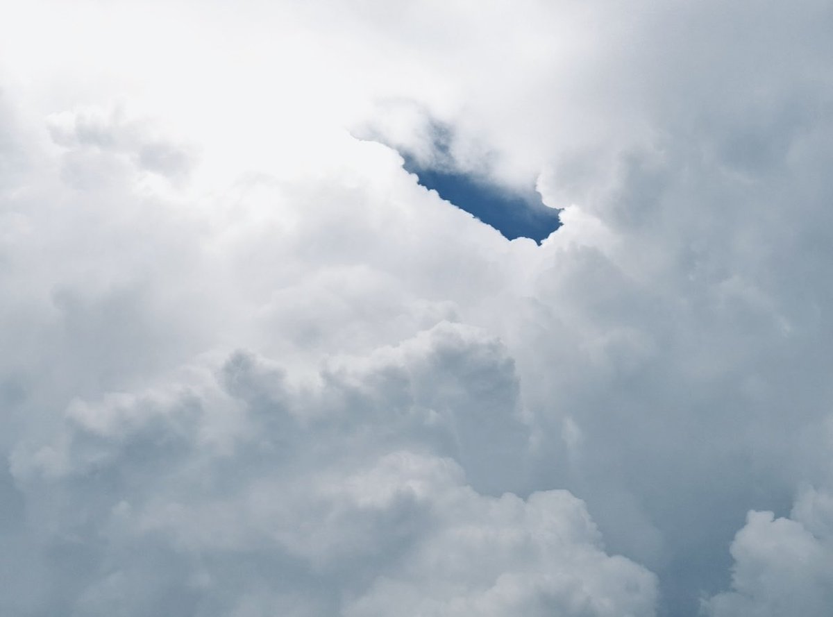 jpeg2023's tweet photo. Clouds https://t.co/qrRmRpYCMZ