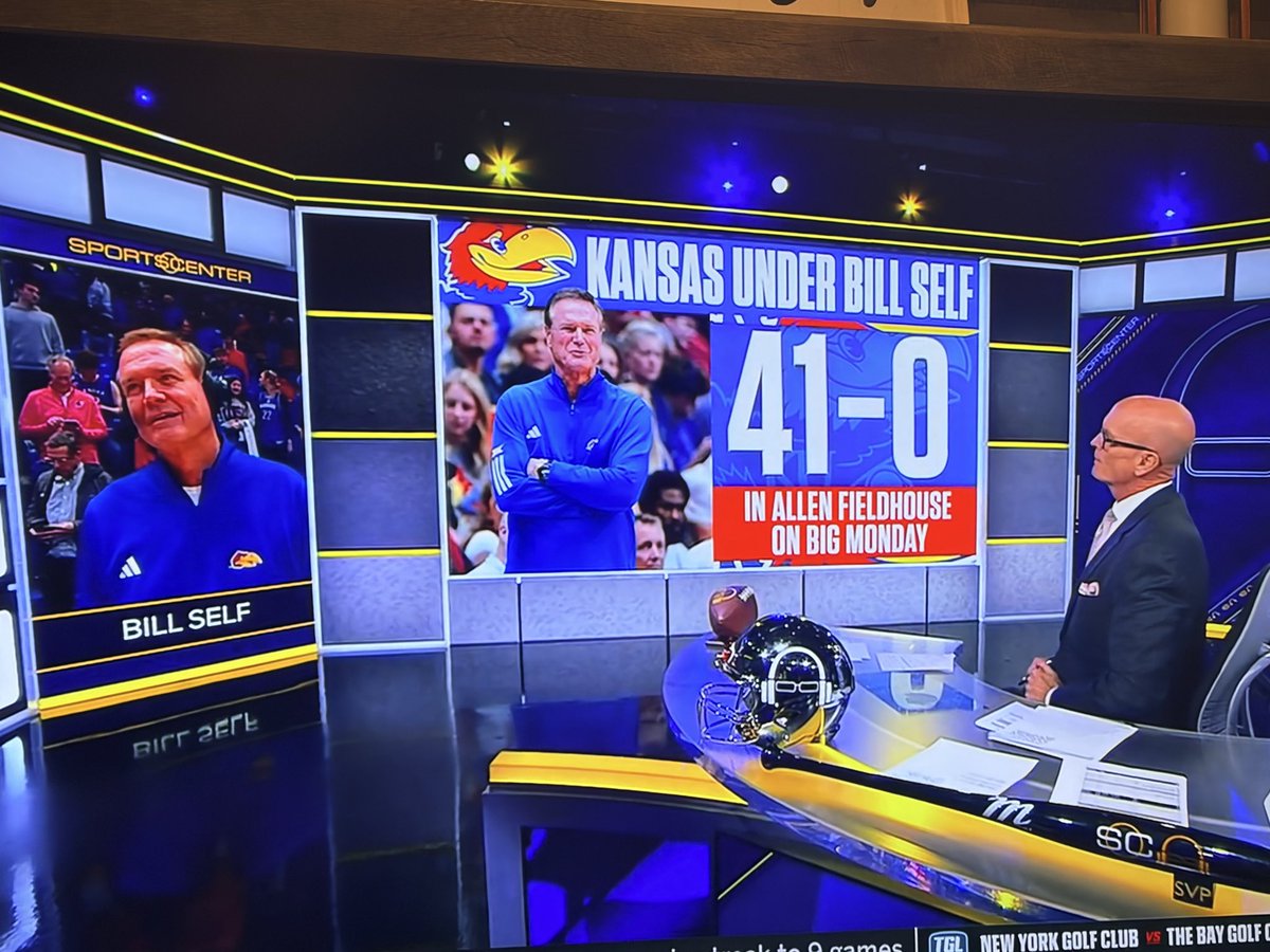 82JasonWhite's tweet photo. @KUHoops @espn  if you didn’t think this man would have his team ready tonight after that disaster against @GoBEARCATS …come on man! #goat @KUAthletics @notthefakeSVP https://t.co/sgmq3IAwuP