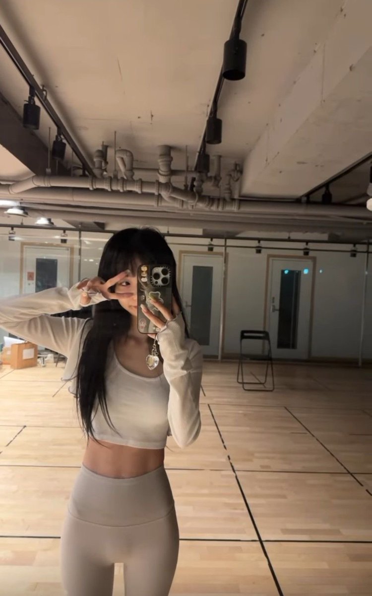 calico ᶻ 𝘇 𐰁 tweet media