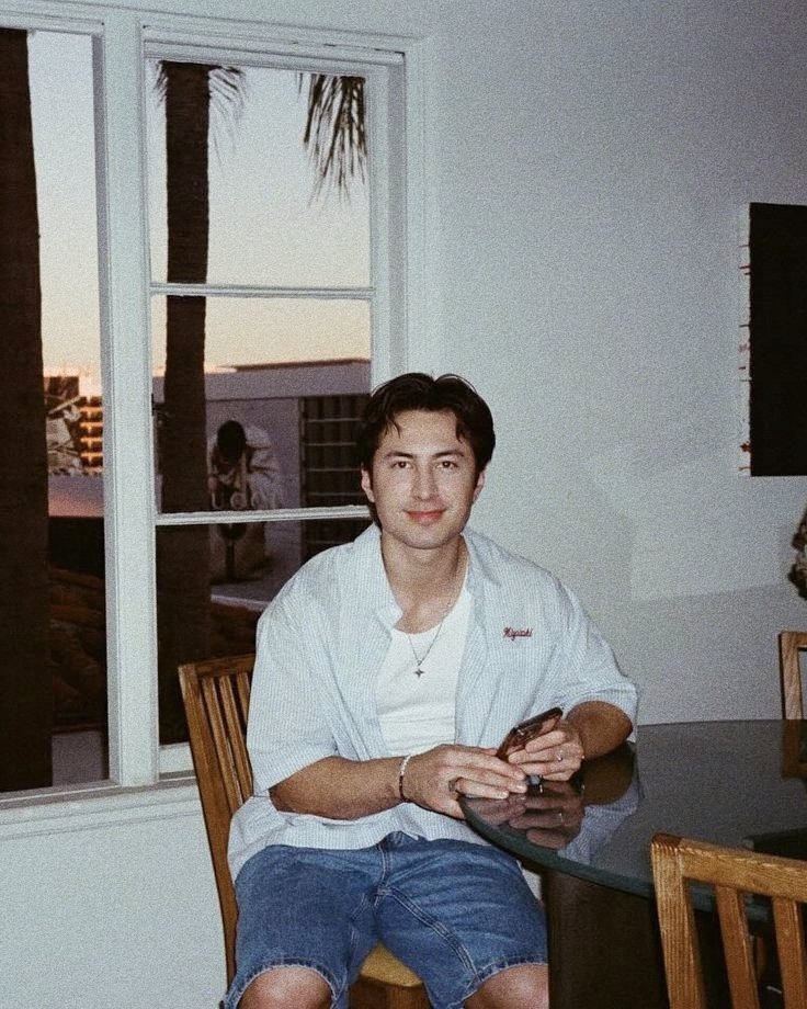 mili 🏒 tweet media