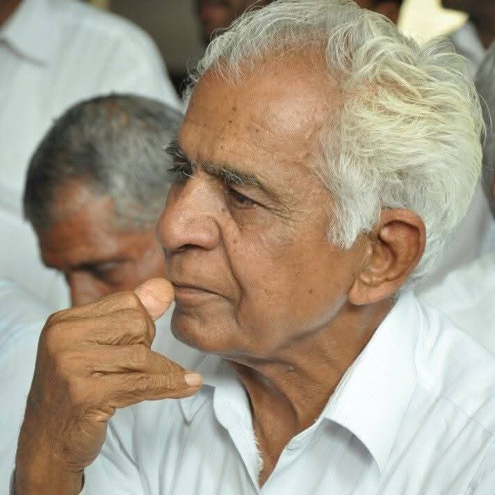 किसान कौम री बुलन्द आवाज संगरिया रा पैलड़ा विधायक कॉमरेड हेतराम जी बेनीवाल जी सौ बरस पूरा कर गया घणों दुःख व्हियो।

भगवान दिवंगत दिव्यात्मा ने  सांति अर परिवारजनां अर हेतालूआं ने इण दुःख ने परोटण री सग़ती देवे।

!! ॐ शांति!! 

#HetramBeniwal