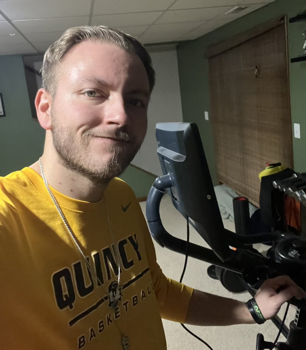 huntvoth's tweet image. Walk 562 plus a lift #HuntWalks #keepgrinding #onestepatatime