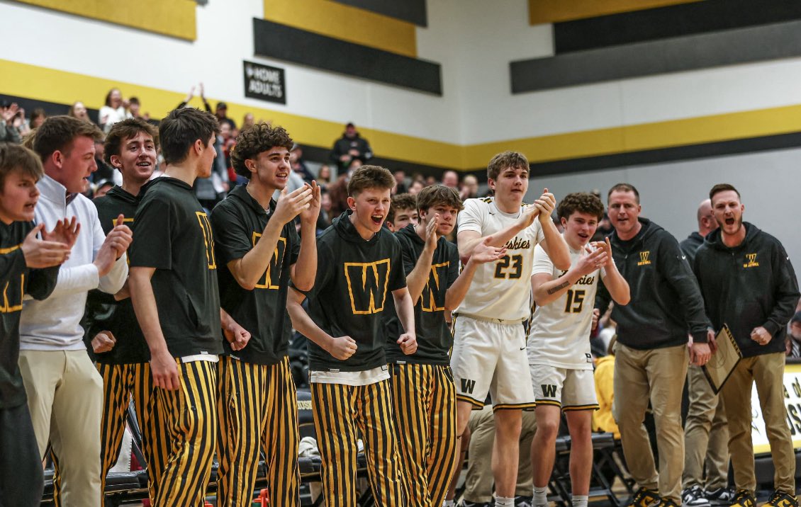 Husky Hoops tweet media