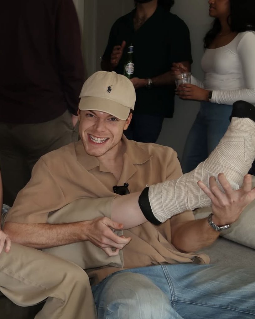 zoe ✩ met cam! tweet media