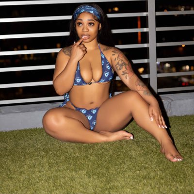 𝖧𝖺𝗓𝖾𝗅 ♡ 𝖷𝖡𝖨𝖹 𝖬𝖨𝖠𝖬𝖨 tweet media