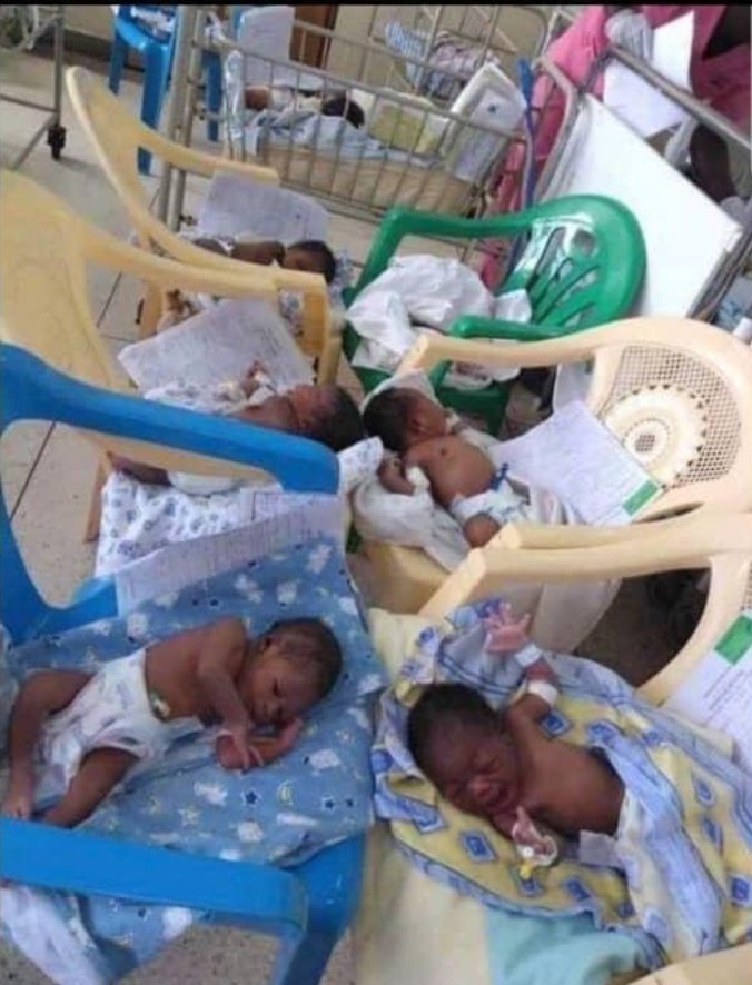 This broke my heart this good morning. 💔
New born babies are already going through hardship. Why can't the government do the right thing for once? Healthcare should be taken more seriously. They rather loot the funds than improve healthcare.
Life should mean so much to them, but