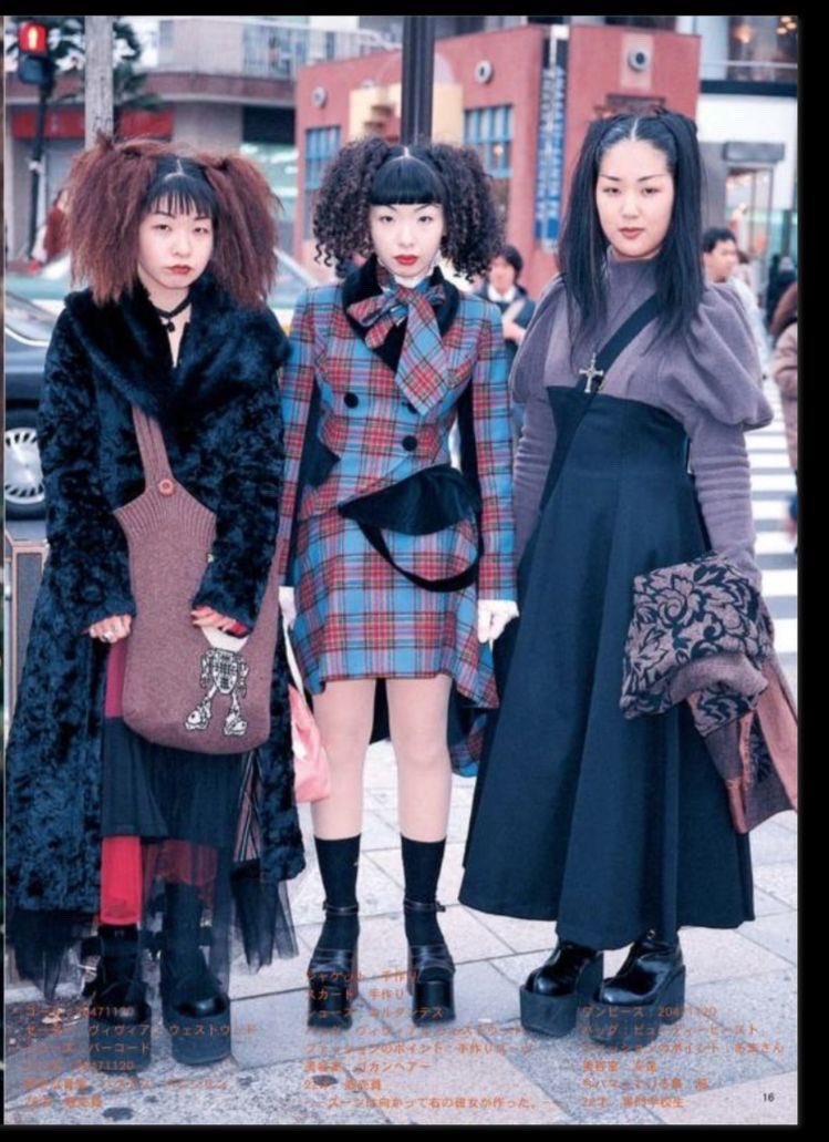 bab0oshk44's tweet photo. Fruits Magazine: Harajuku's Approach To Punk Fashion https://t.co/a1BwSgwhKH