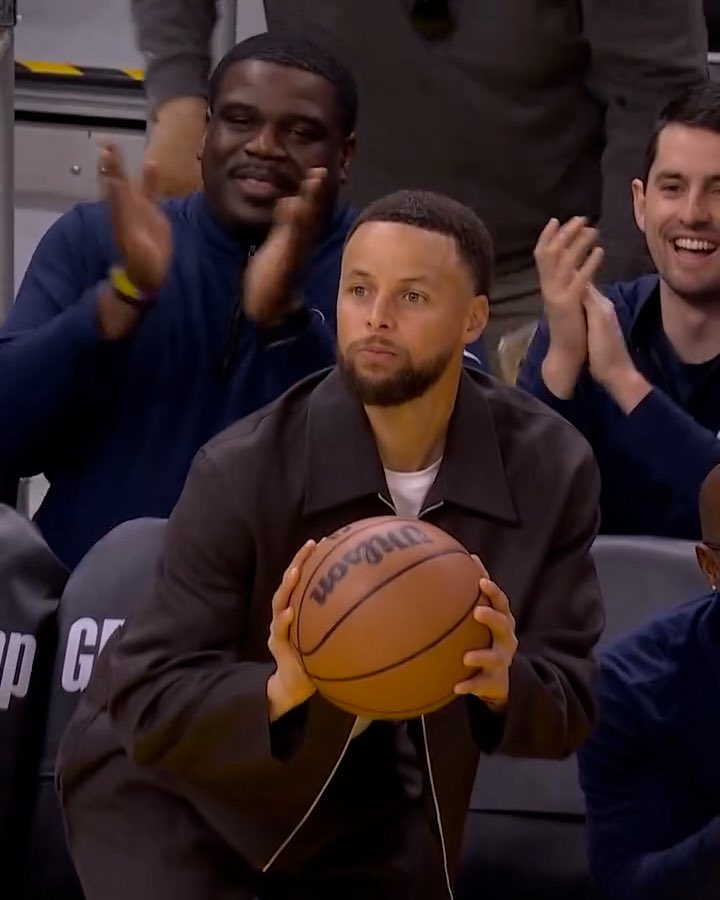 Stephen Curry tweet media