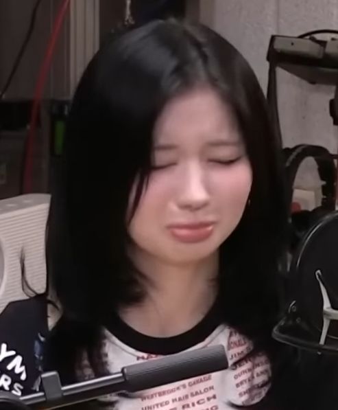 kayanya beres april aku lrp aja deh *menangis*