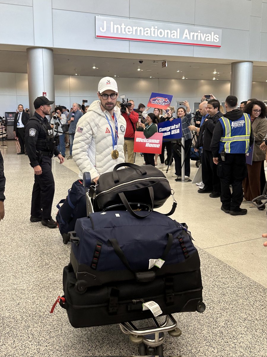 WoodyFOX2 tweet media