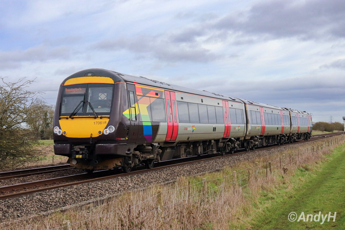holtona72's tweet image. #TurbostarTuesday The 🌈 one. Took me ages to spot &amp;amp; phot 170618 and now i've caught it twice here since the turn of the year. A welcome dry day at Uffington on Saturday saw the Pride vinyl @CrossCountryUK unit working 1N53 11.25 Stansted Airport to Birmingham New Street. 21/2/26