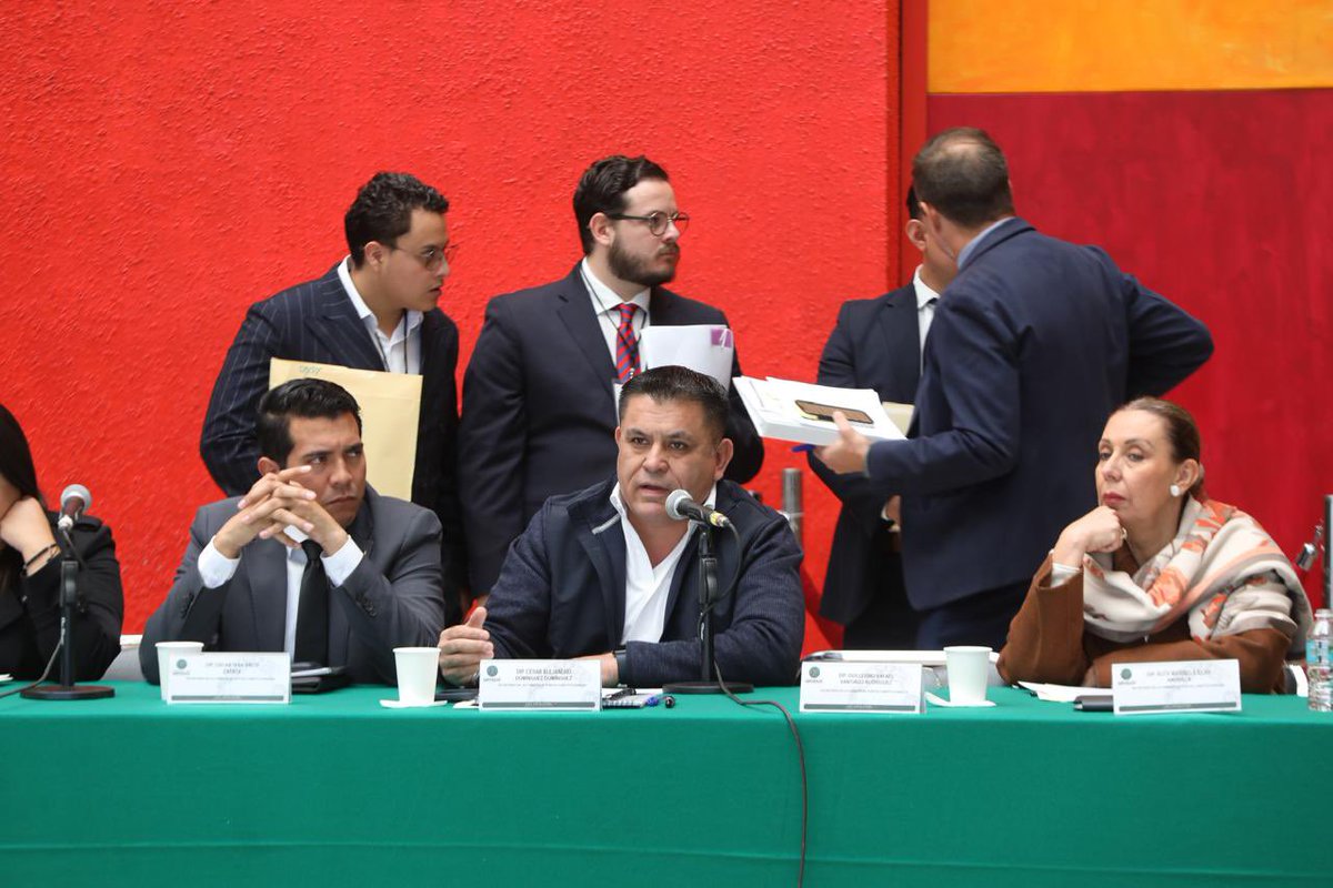 Sobre la jornada laboral de 40 horas, puse en la mesa una realidad concreta:

La falta de apoyos puede significar mayores costos para las MiPyMEs y poner en riesgo empleos.

Estamos a favor de mejorar los derechos laborales, pero también de generar mecanismos que acompañen.