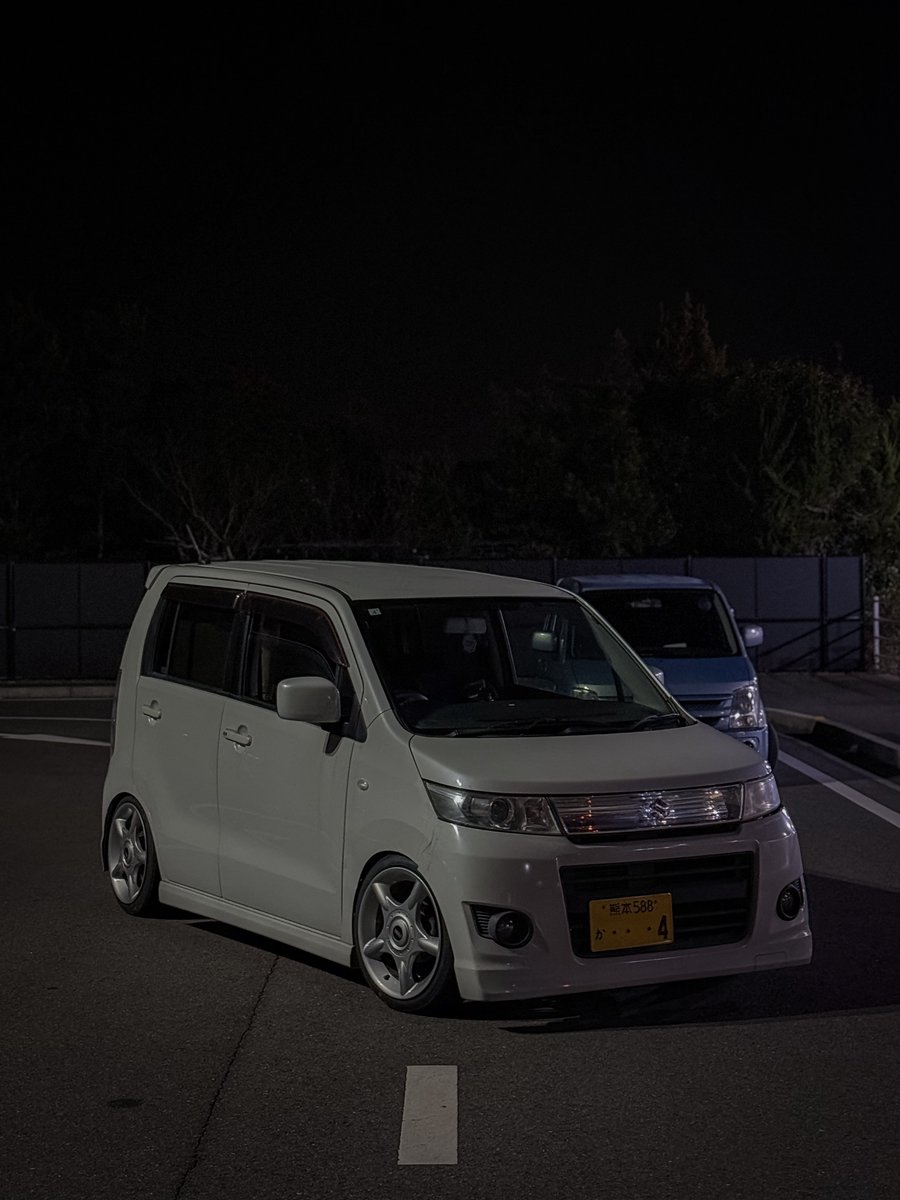 knt_ucf31's tweet photo. 初の足車🦵🏼
MH23S スティングレー
ミニクーパーの純正流用🛞
シンプルにかっけー😘 https://t.co/HIqHNgmZ6T