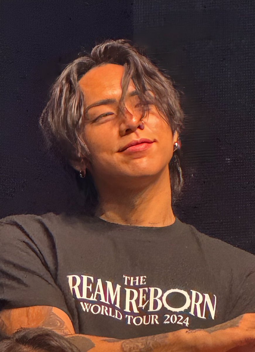 aro🕷️🪩 (@lilithminyoongi) on Twitter photo 