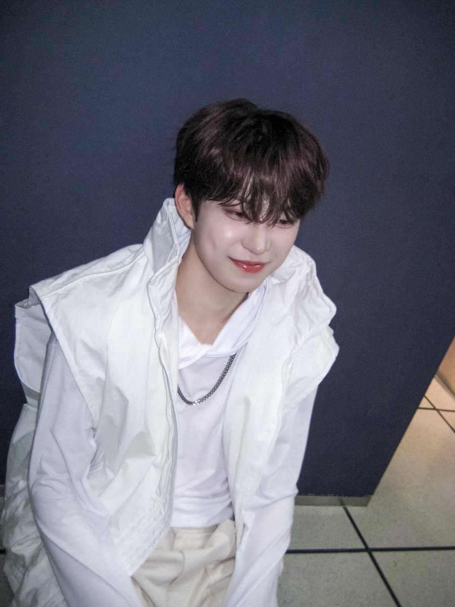 dear_geonwoo's tweet photo. ALPHA DRIVE ONE ‘EUPHORIA’ Music Show Behind Photo #2 (Vintage Ver.) Geonwoo :3 https://t.co/vJ0zmoy4g7