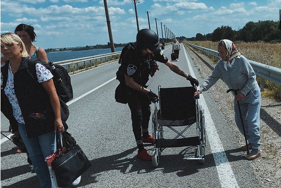 Helping to Leave tweet media