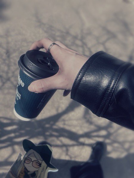 こいつは終章の革コートの男に頭がおかしくなって勢いよく買った革