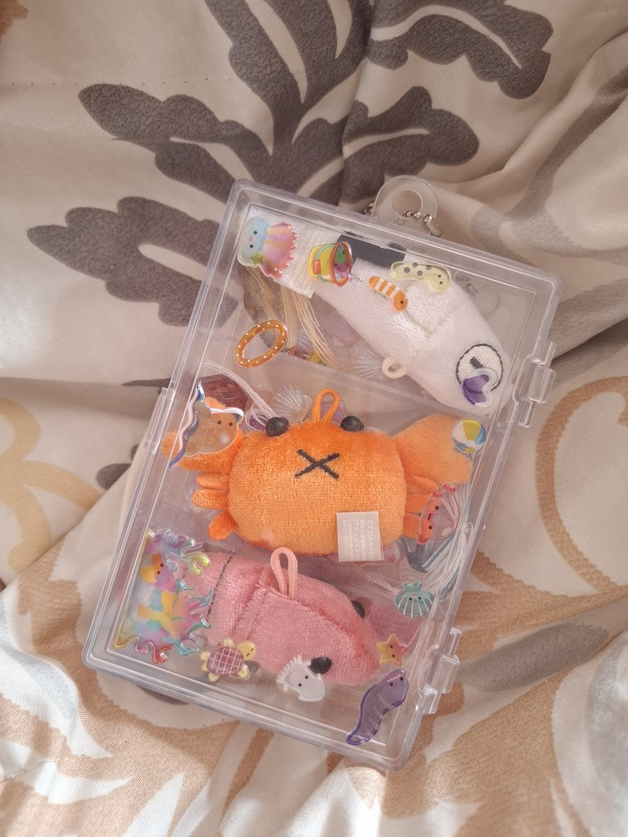 zah's🦈 (@strawbeyyin) on Twitter photo 