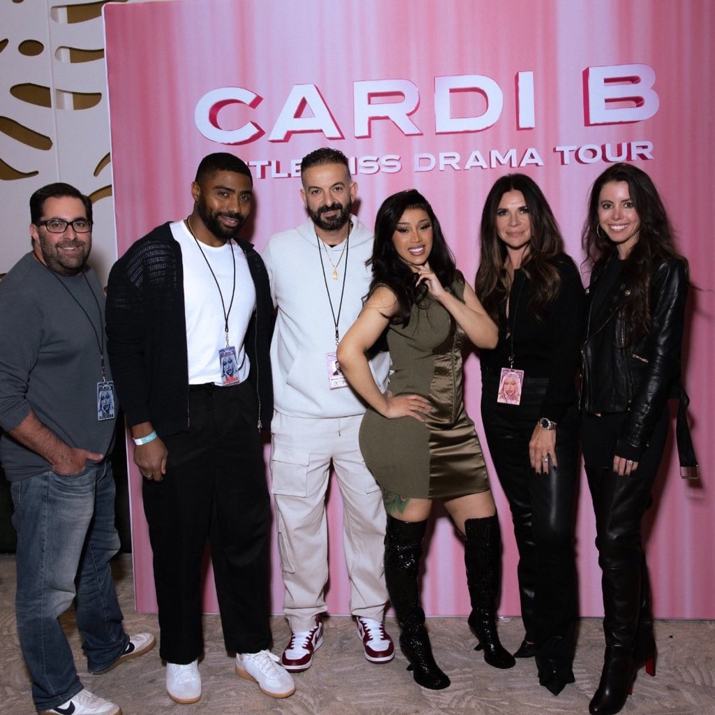 BritneyTheStan's tweet photo. Cardi B poses with Lou Taylor, the woman who helped put Britney Spears under a conservatorship. #JusticeForBritney https://t.co/rCSN1W3s0b