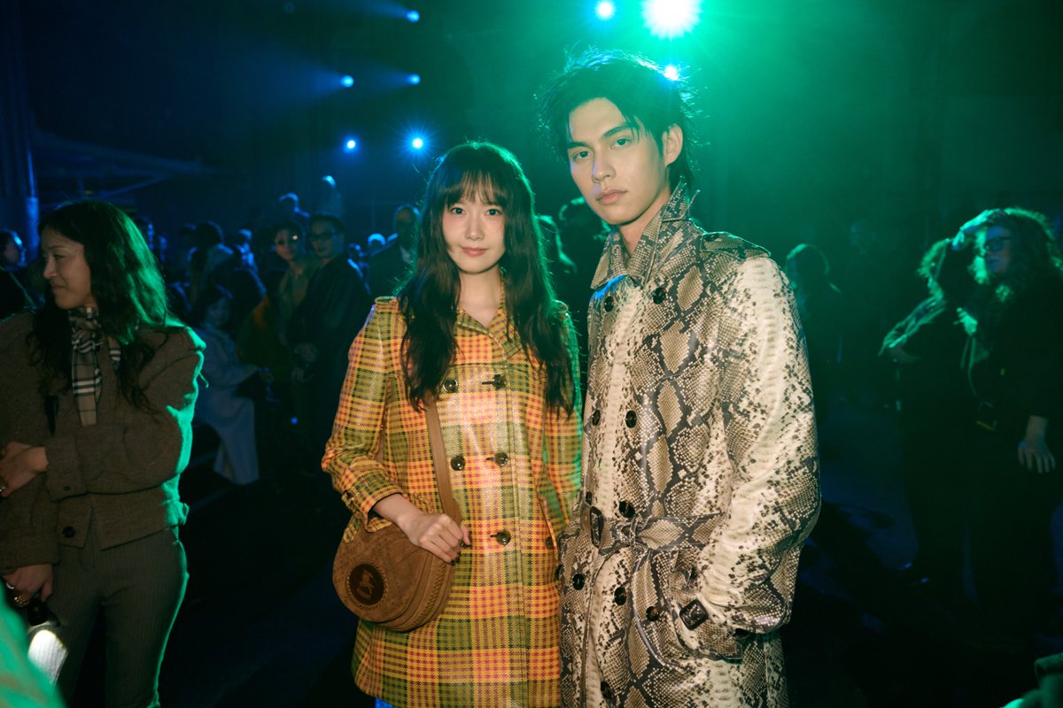 【2026秋冬ロンドンフロントロウ速報】#森星 さん、 #少女時代 #ユナ さん、タイ俳優 #ブライト さんら豪華セレブが「バーバリー」に来場！

▼SNAP記事はこちら
bit.ly/4c5XqnT

#Burberry #BurberryAW26xBRIGHT #วชิรวิชญ์ #BurberryAW26xYoonA #YoonA