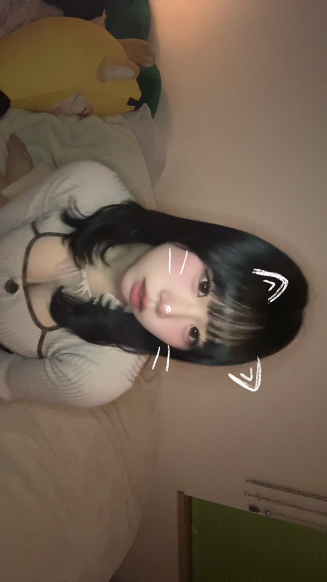 mini9420's tweet photo. 後悔了在麥當勞用跳蛋根本地獄等級😭😭￼ https://t.co/zuNyDaZMgt