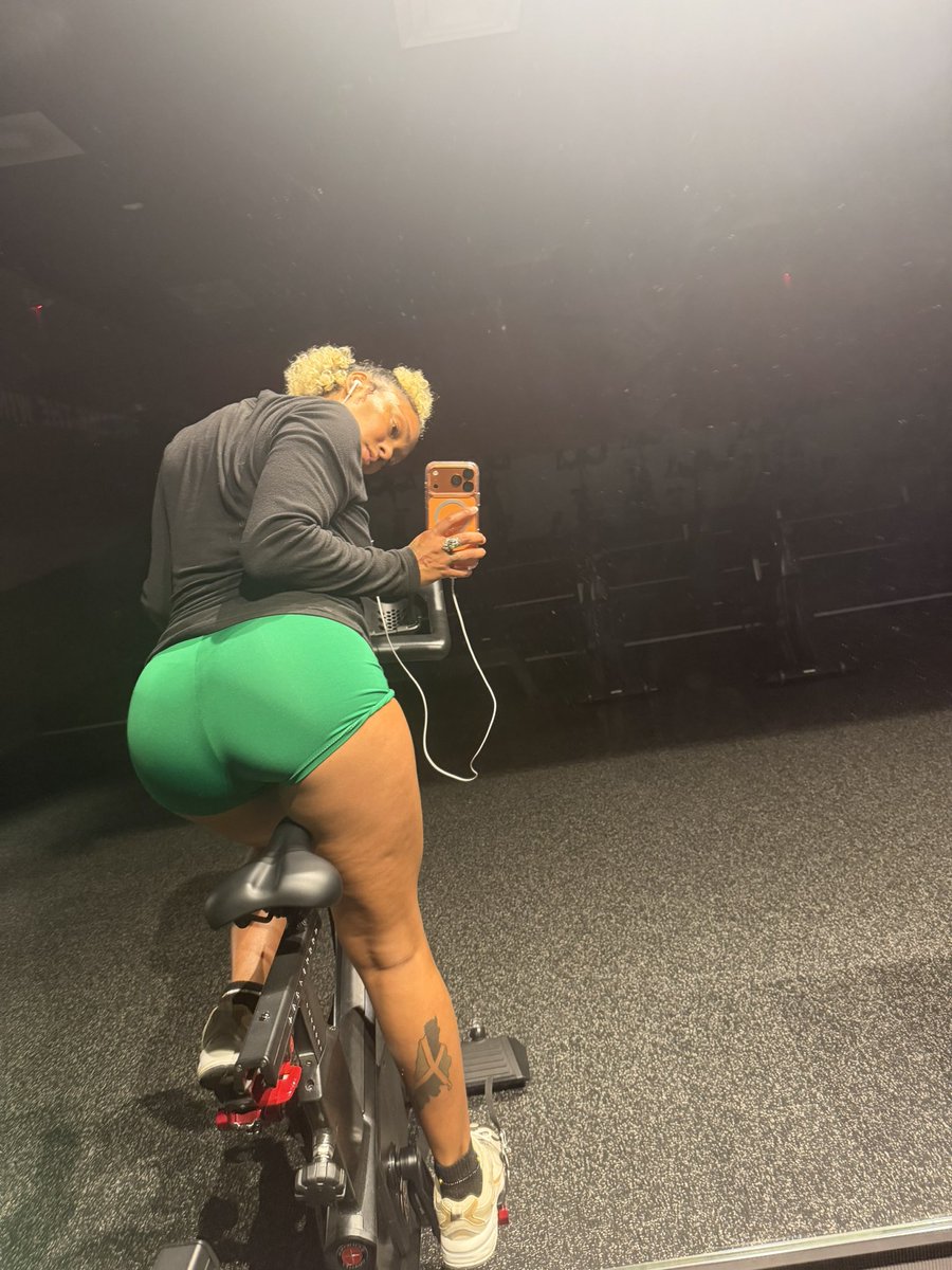 Milnasty98's tweet photo. Work https://t.co/anMR77ilbp