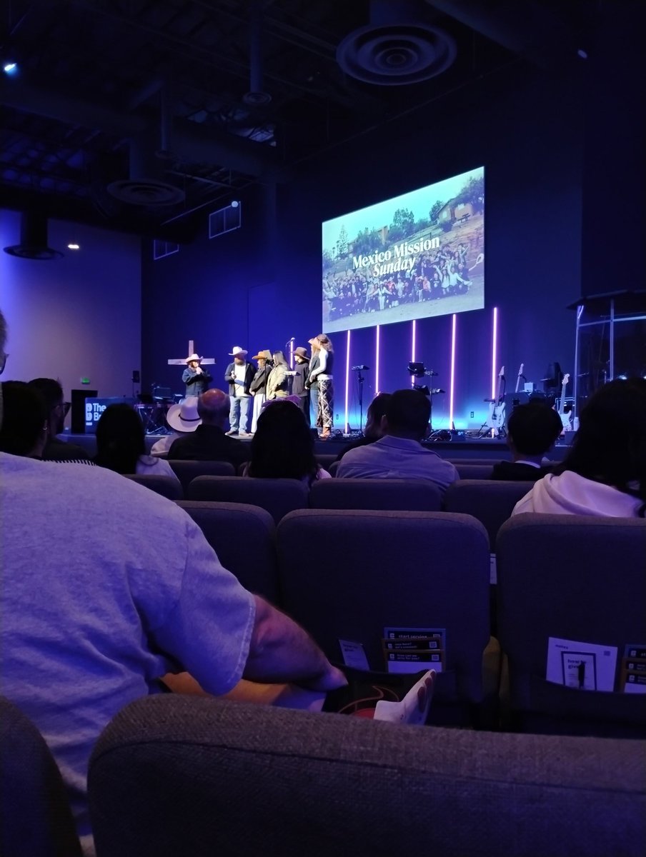 YdfMark's tweet photo. I still can't take it easy of the mission trip our church made to Mexico, to the rural area where four local churches met with our visitors. We are so blessed comparing with them. Thank God, and the best wishes to our bros and sisters over there! https://t.co/OtXrxCcILj