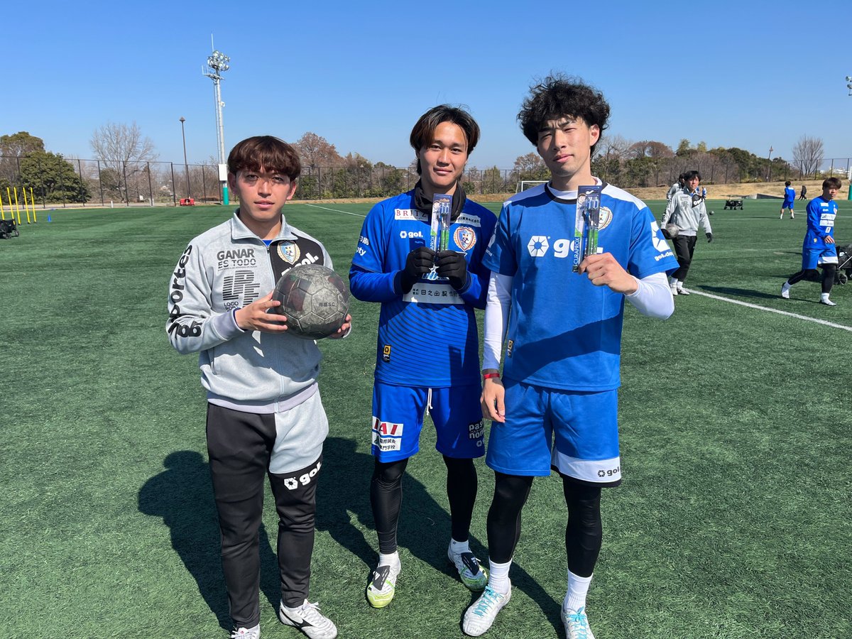 nankatsu_staff's tweet photo. 南葛SCのパートナー・クラデンジャパン様より、本日2月24日発売の「クラプロックス CS5460 キャプテン翼 エディション（2,420円）」をご提供いただきました。

日向モデルに続き、今回は翼モデル。

良い習慣が、良いプレーにつながる。そんなメッセージを感じる一本です。 #PR https://t.co/9BDOrCuPoV