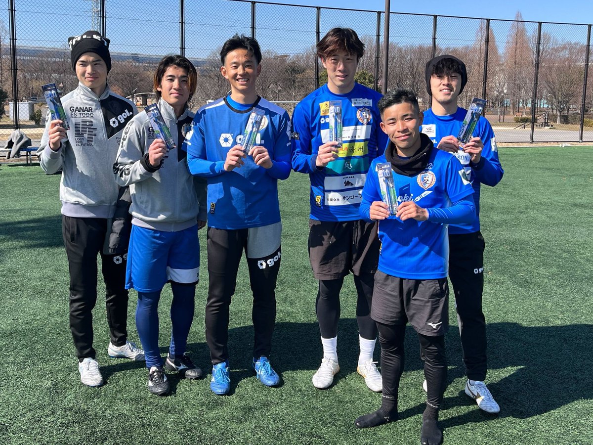 nankatsu_staff's tweet photo. 南葛SCのパートナー・クラデンジャパン様より、本日2月24日発売の「クラプロックス CS5460 キャプテン翼 エディション（2,420円）」をご提供いただきました。

日向モデルに続き、今回は翼モデル。

良い習慣が、良いプレーにつながる。そんなメッセージを感じる一本です。 #PR https://t.co/9BDOrCuPoV