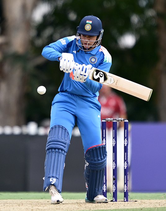 A fine FIFTY by vice-captain Smriti Mandhana!👌  Her 35th in ODIs 👏
