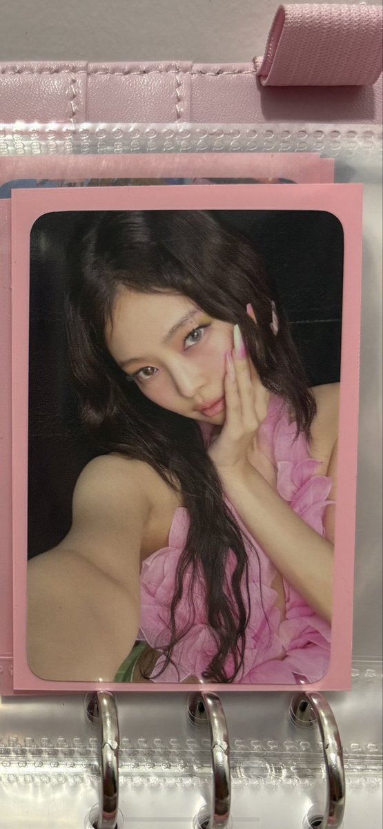 rubyjane_sv's tweet photo. WTB Photocard JENNIE "RUBY" POB seperti di bawah, Please DM

#wtb #cuan #jennie https://t.co/9AyMlkBXyM
